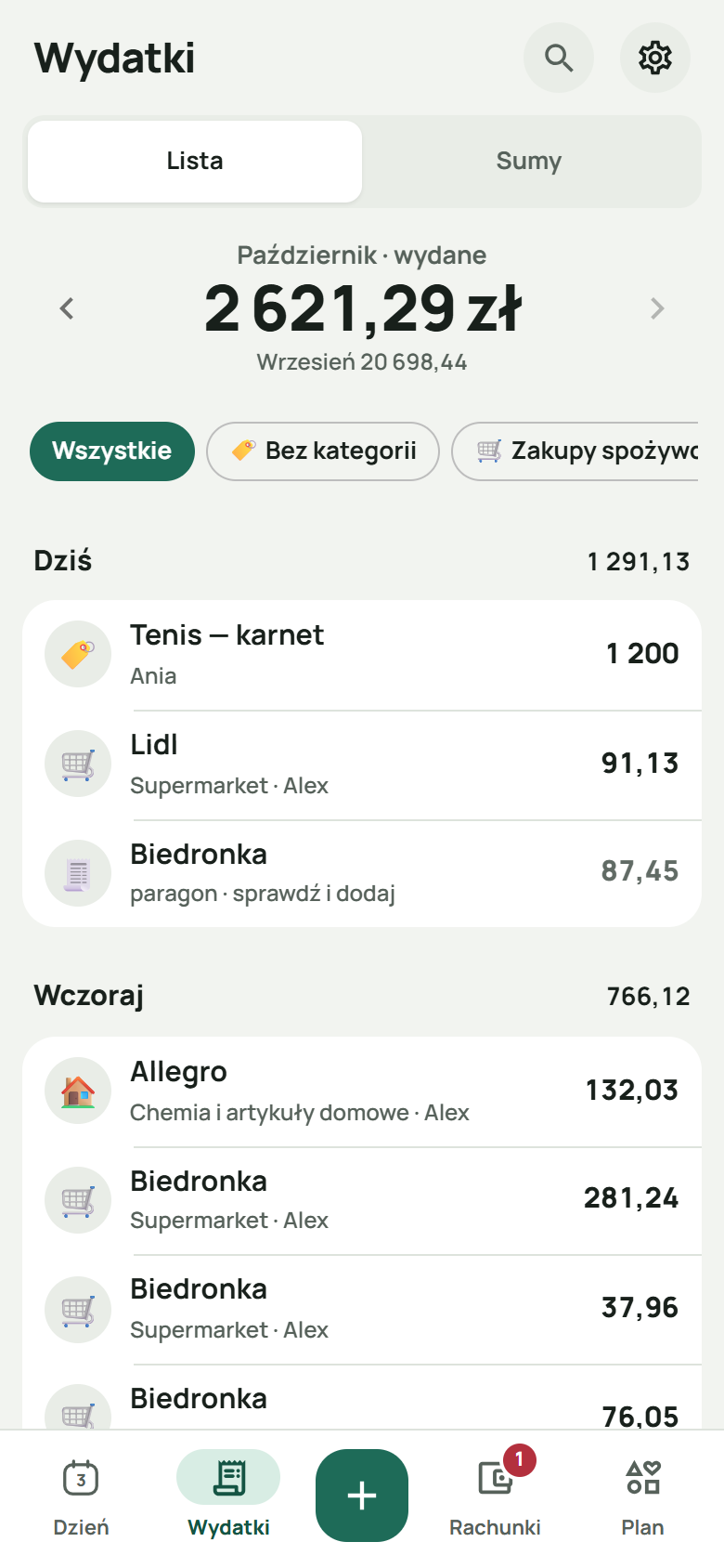 Lista wydatków: suma października, pod nią wrzesień, kategorie i każdy wydatek po dniach, dzisiejsze na górze.